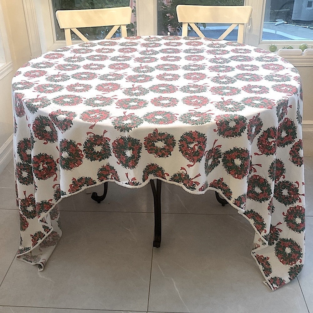 Festive Holiday Large Wreath Tablecloth in White/Green/Red SIZE W:59.5” L:102”